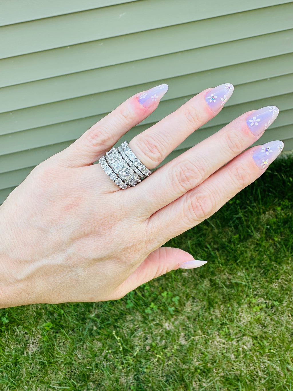 Vera Luxe 4-Piece Stacking Ring Set