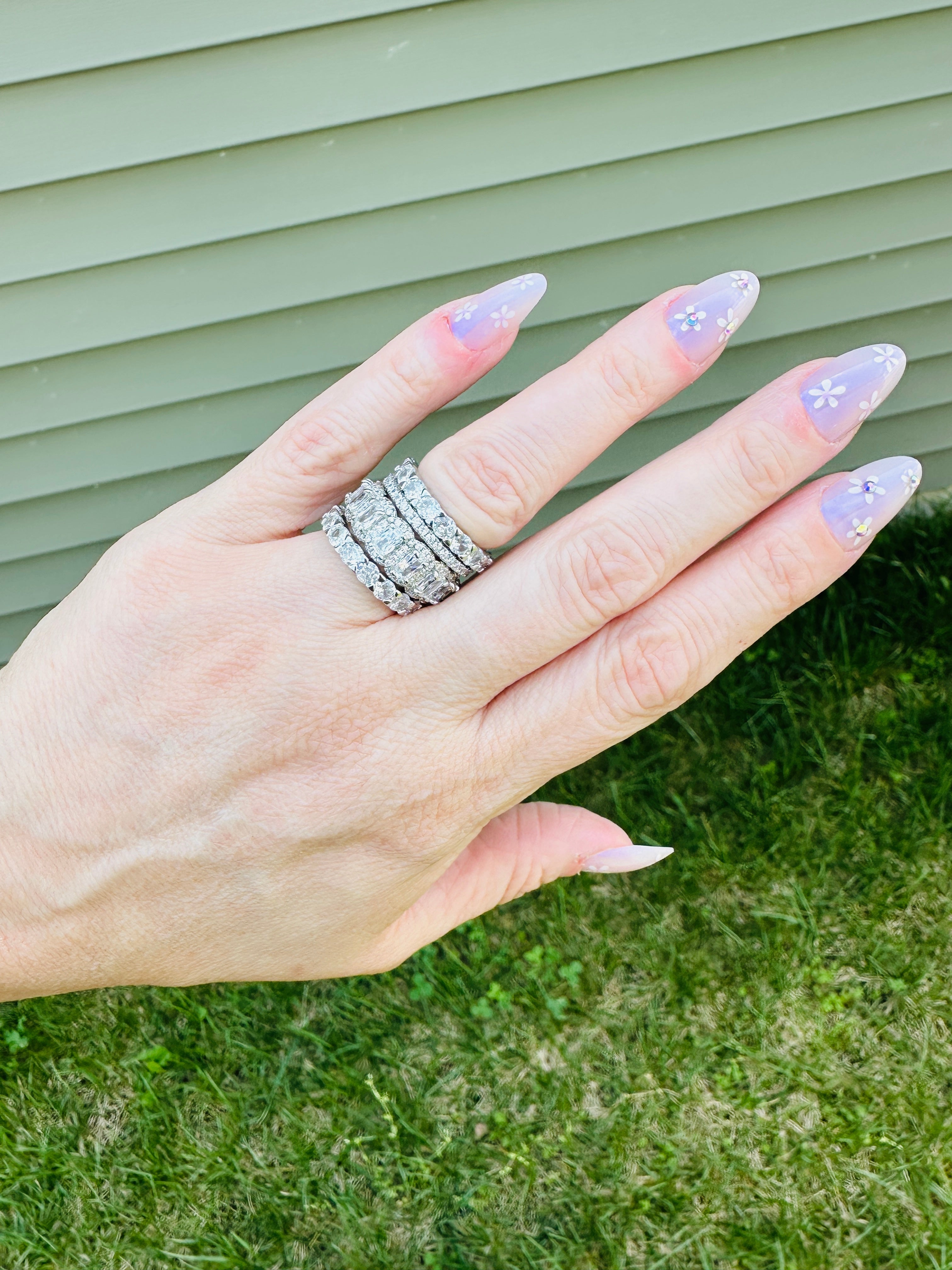 Vera Luxe 4-Piece Stacking Ring Set