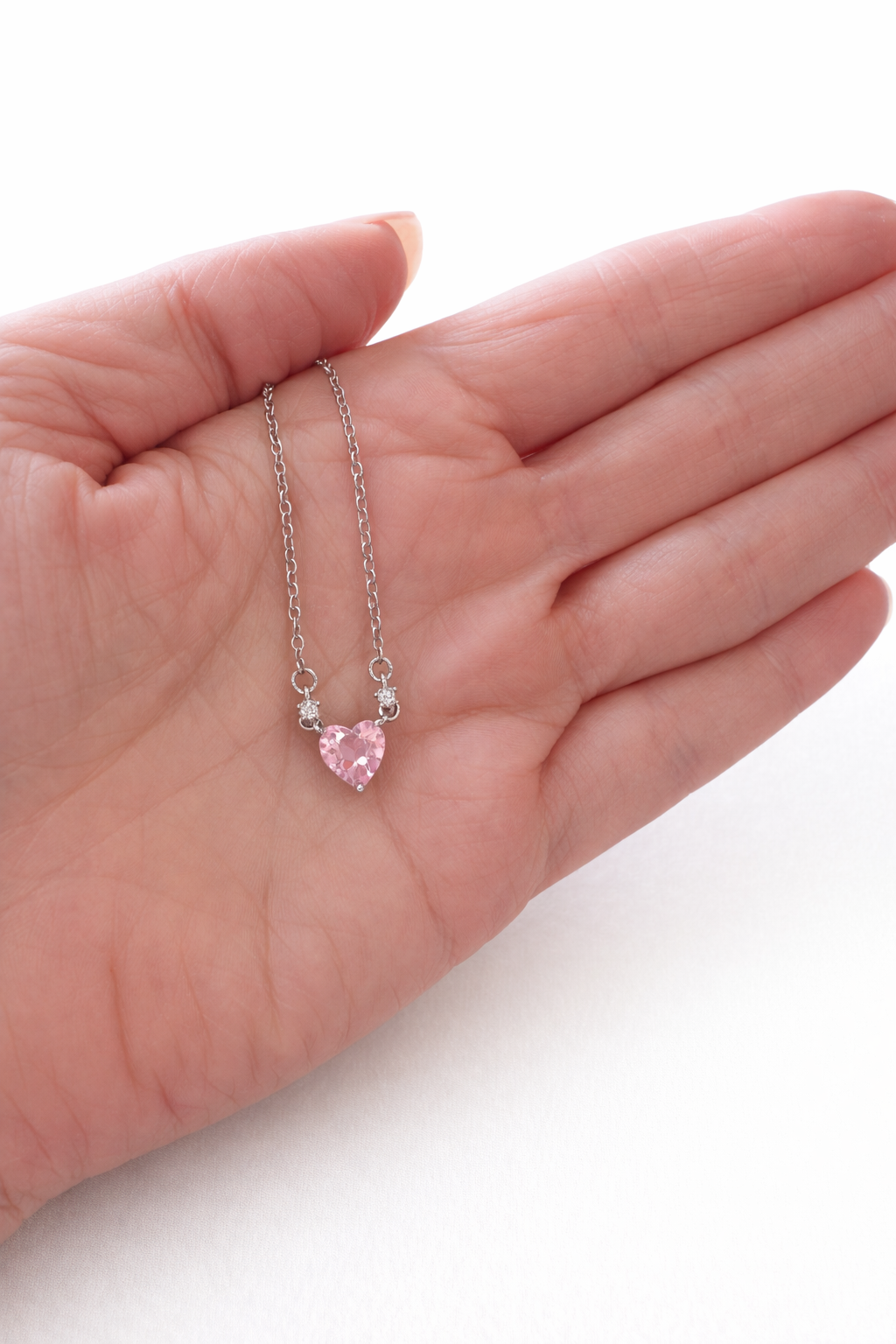 Lucy Heart Necklace- 18"