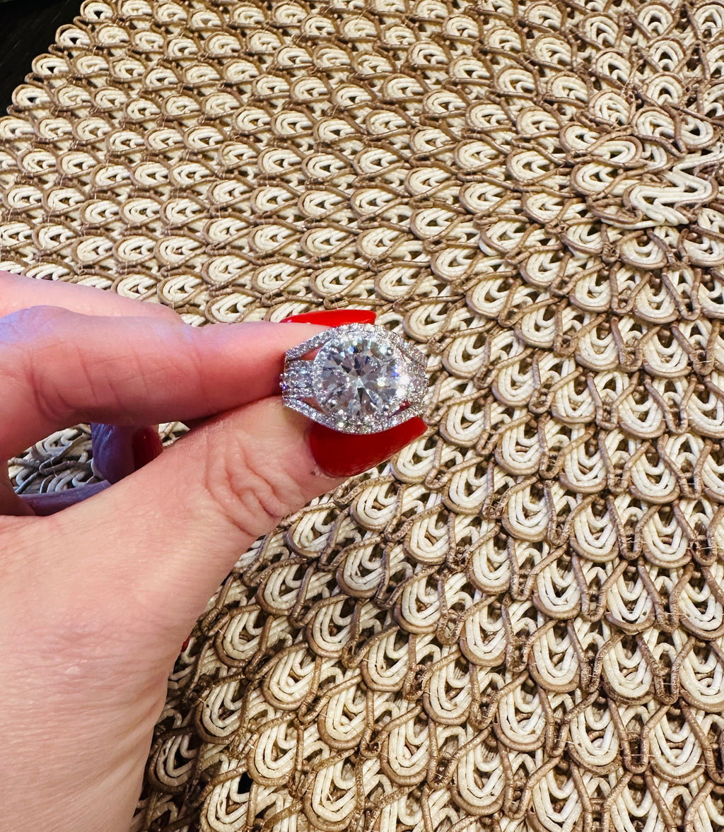 Celeste Halo Ring