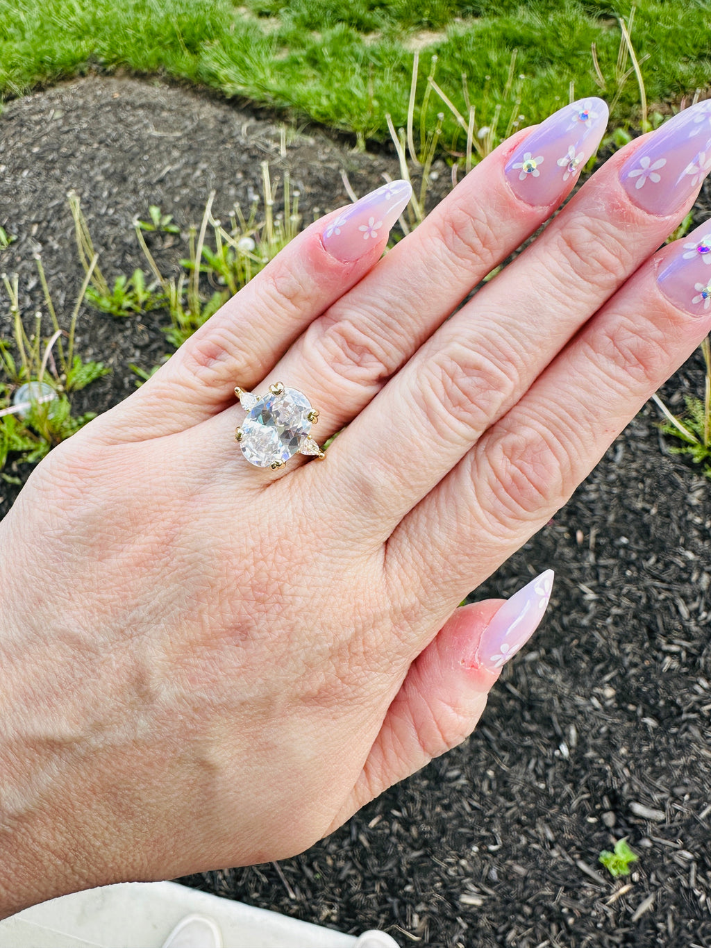 Liora Luxe Oval Three-Stone Ring